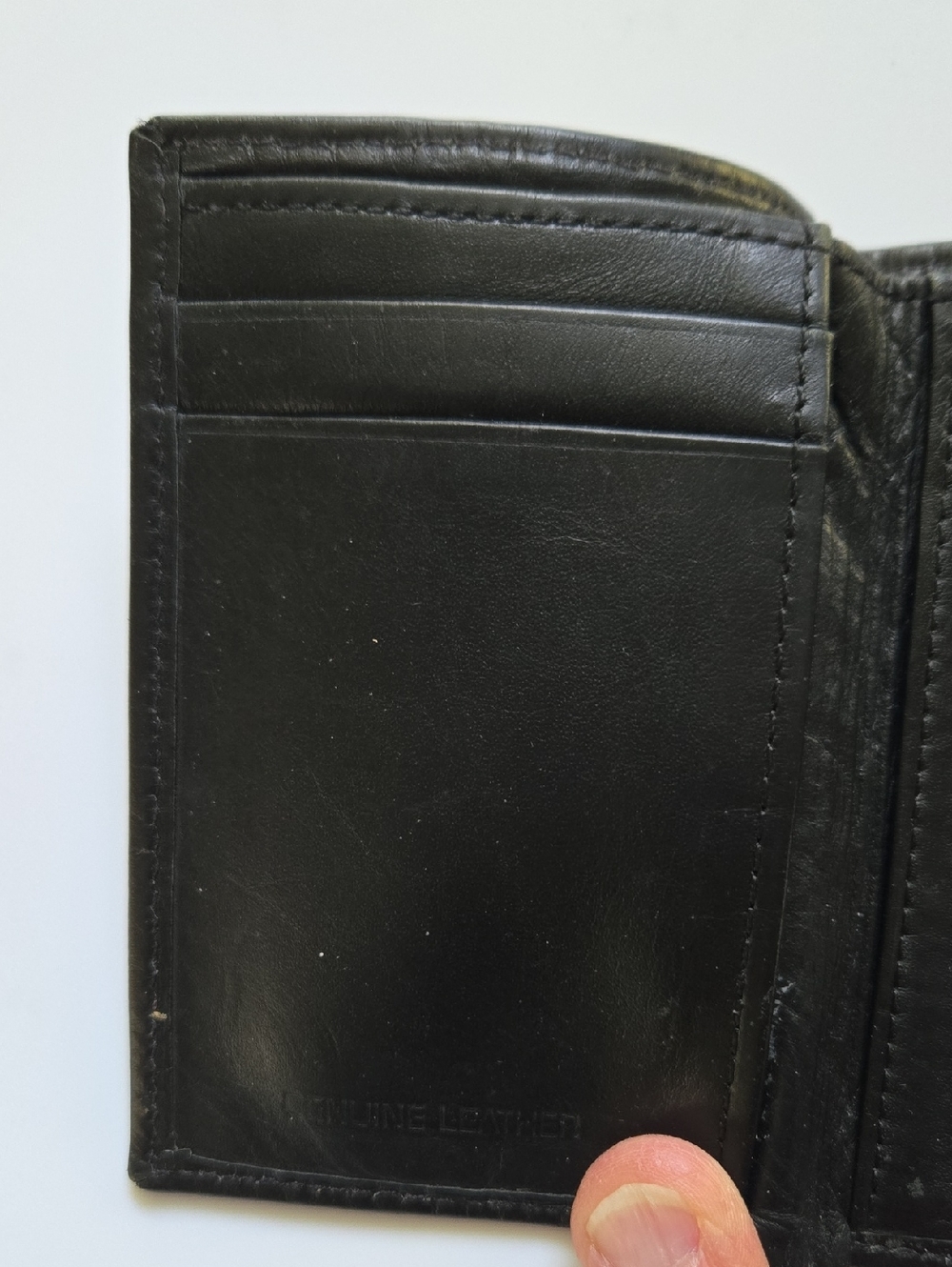 Black CALFSKIN trifold Wallet    (BIN 005)